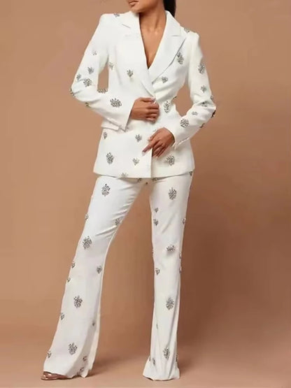Ärmelloses Damen-Spitzenkleid mit Rundhalsausschnitt und Patchwork-Design – figurbetont und mit Hohldetails.