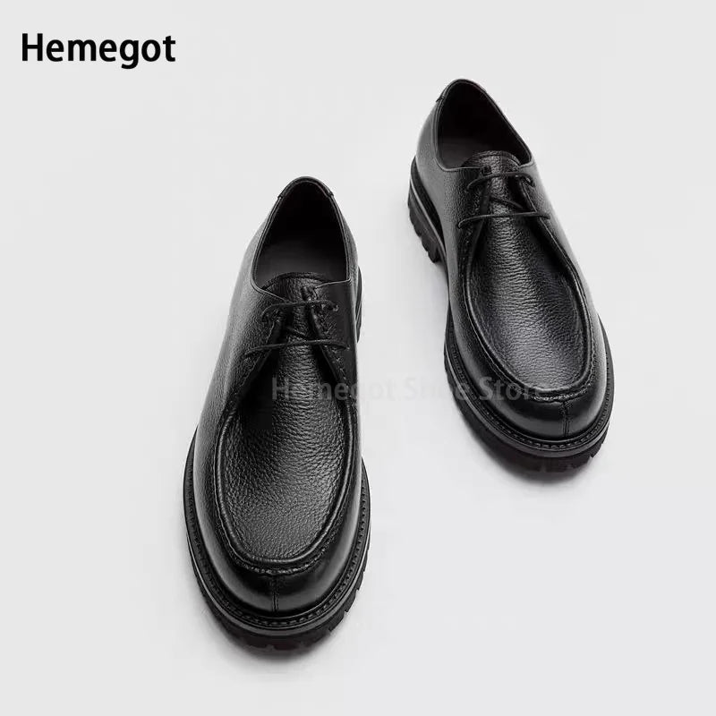 Herren-Derby-Schnürschuhe aus dunklem Leder mit dicker Profilsohle