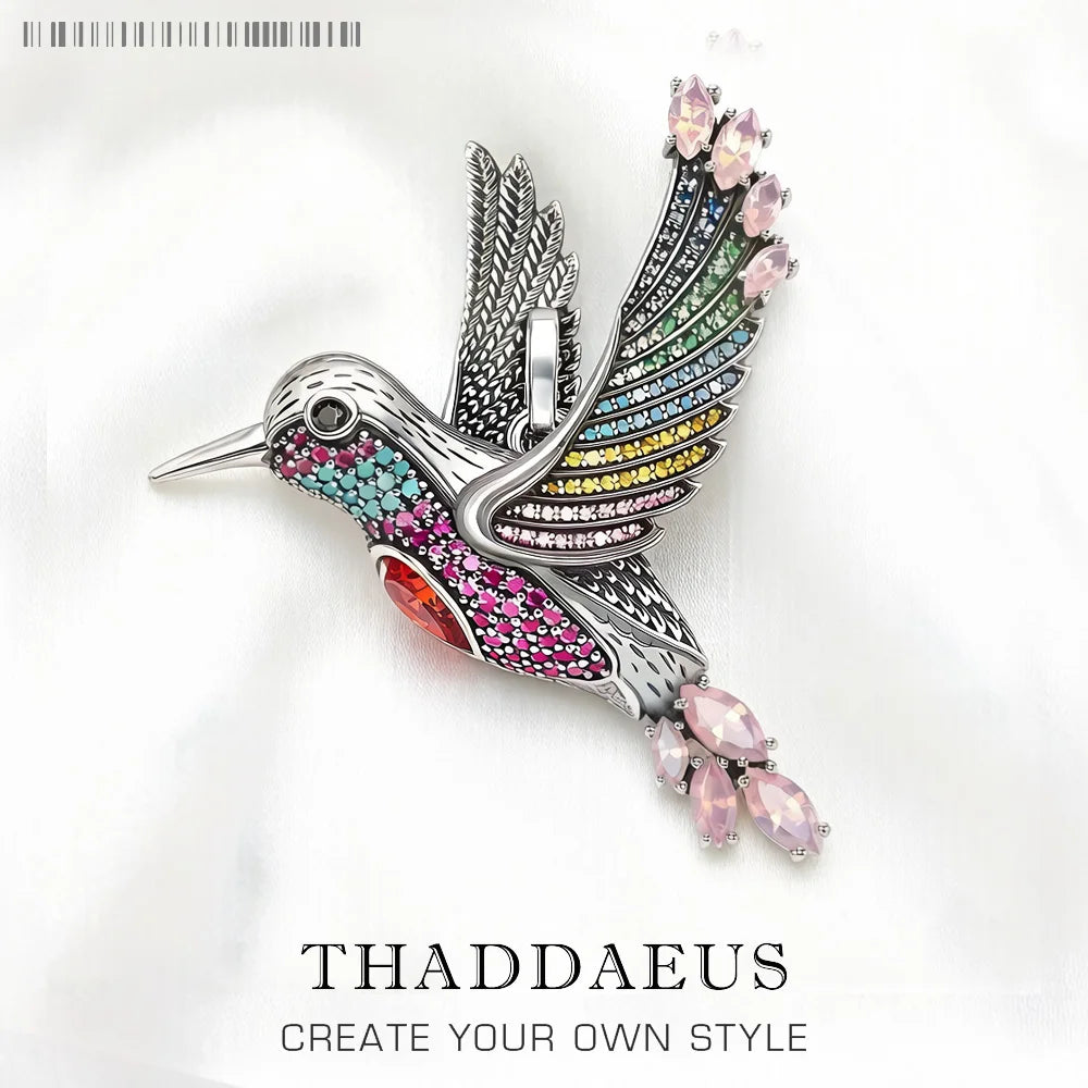 Kolibri-Anhänger aus Sterlingsilber 925, mehrfarbig mit türkisfarbenen und pinken Steinen