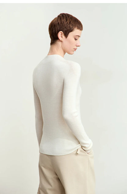 Weißer Damen-Strickpullover mit langen Ärmeln und gerippter Abschlusskante