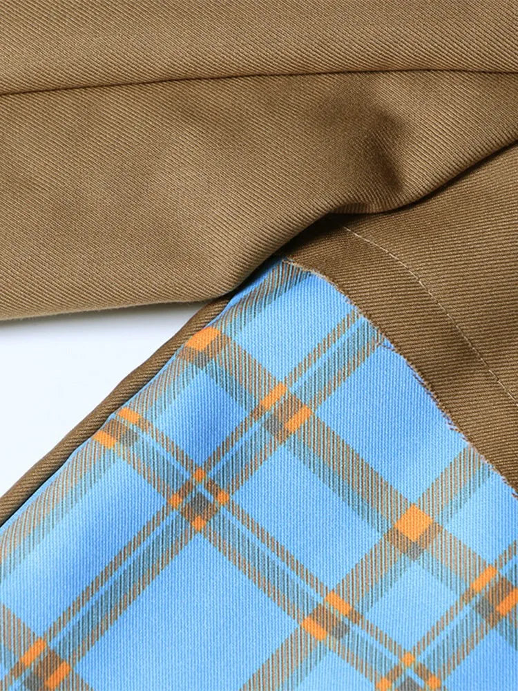 Patchwork-Blazer für Damen mit Knopfleiste, Notch-Kragen und langen Ärmeln – Designer-Mantel mit Hohldesign und Taschen.