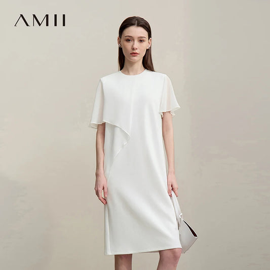 Cremefarbenes Baumwollchiffon-Kleid mit lockerer Passform und Drapierung am Vorderteil