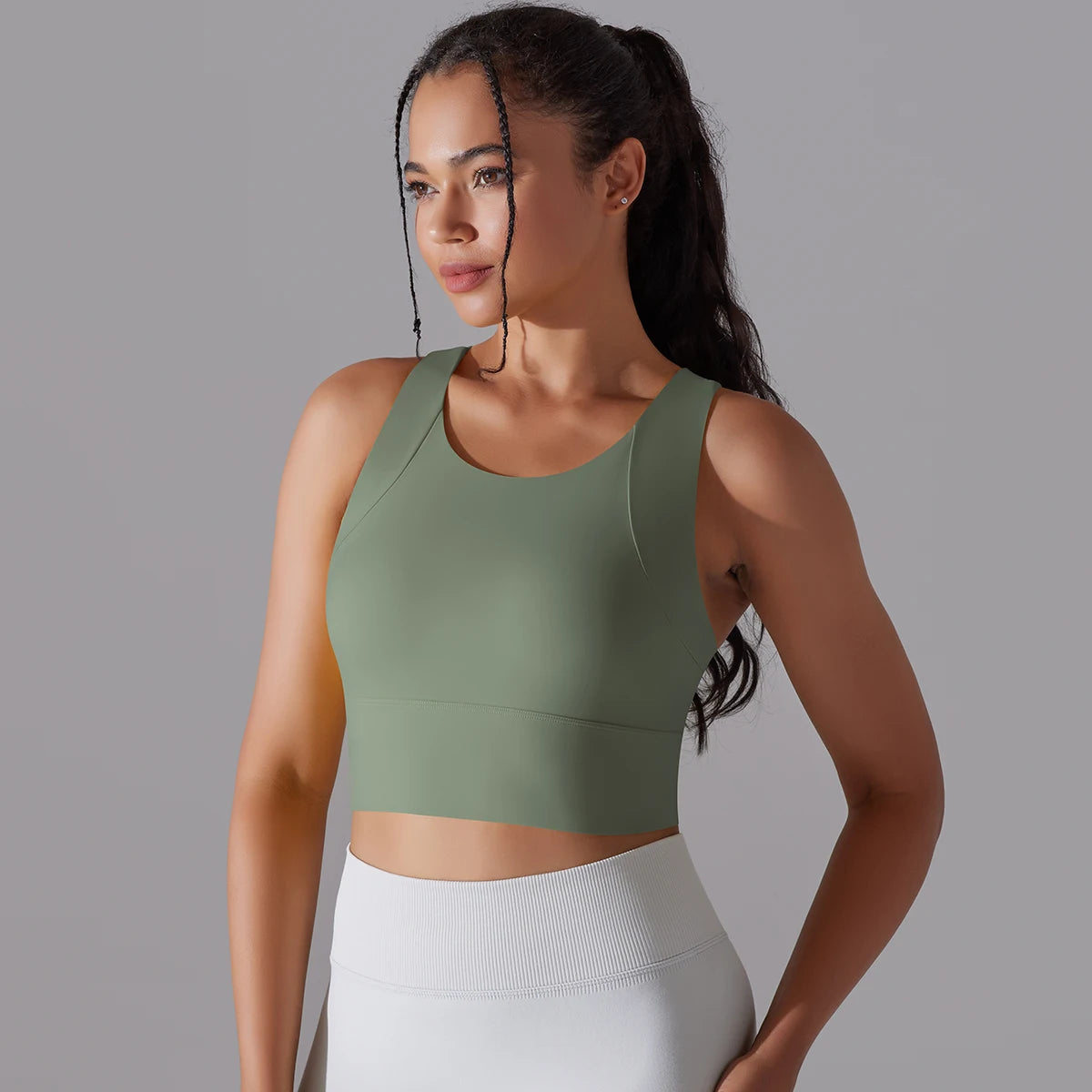 Sage-grünes Yoga-Top für Damen, ärmellos, schmaler Schnitt, Rundhalsausschnitt