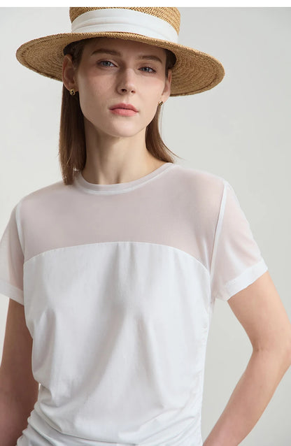 Damen T-Shirt im minimalistischen Sommerstil mit Rundhalsausschnitt und figurformendem Schnitt