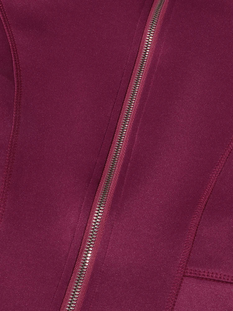 Elegantes ärmelloses Damenkleid mit 3D-Dekoration und Faltendetails im Patchwork-Design