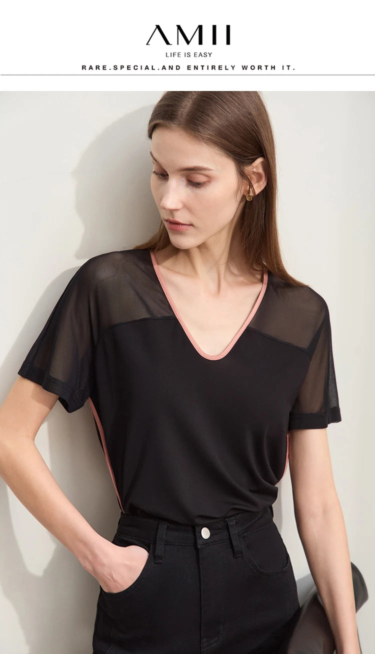 Damen T-Shirt im Minimalismus-Stil mit V-Ausschnitt und Kontrastnähten