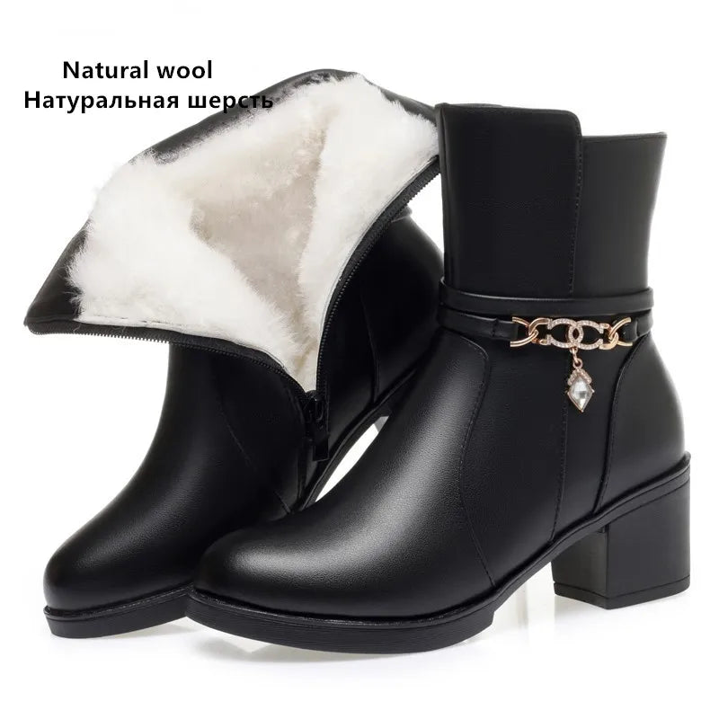 AIYUQI Women Snow Boots Winter 2025 New Genuine Leather Women Ankle Boots Round Toe Large Size Wool Women's Short Booties