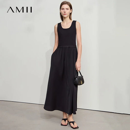 Taillenbetontes Damenkleid aus Baumwolle, ärmellos, schwarz, mit Rundhalsausschnitt