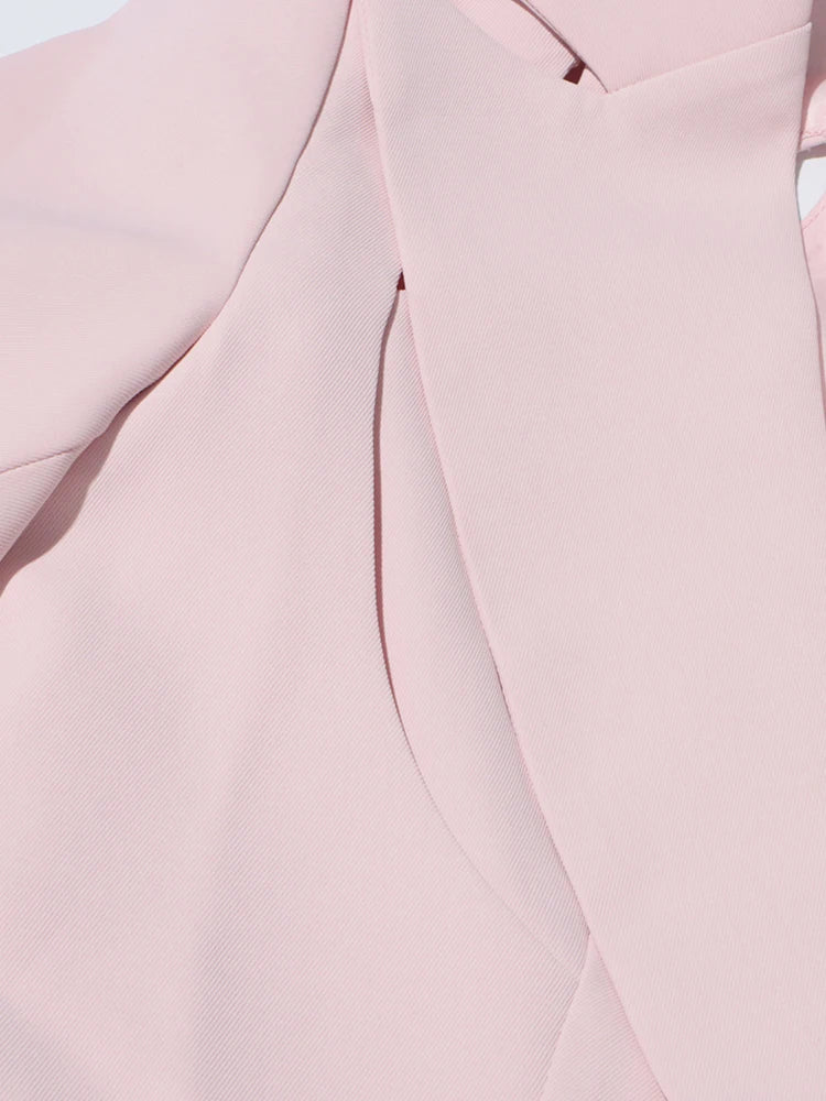 Ärmelloses Damen-Spitzenkleid mit Rundhalsausschnitt und Patchwork-Design – figurbetont und mit Hohldetails.