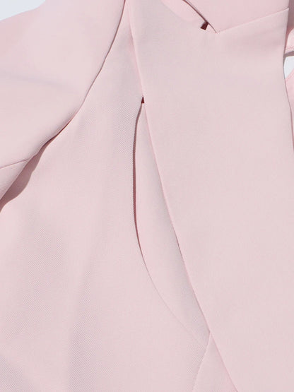 Ärmelloses Damen-Spitzenkleid mit Rundhalsausschnitt und Patchwork-Design – figurbetont und mit Hohldetails.
