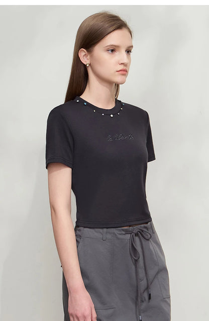 Damen Kurzarm T-Shirt im minimalistischen Design für den Sommer 2025