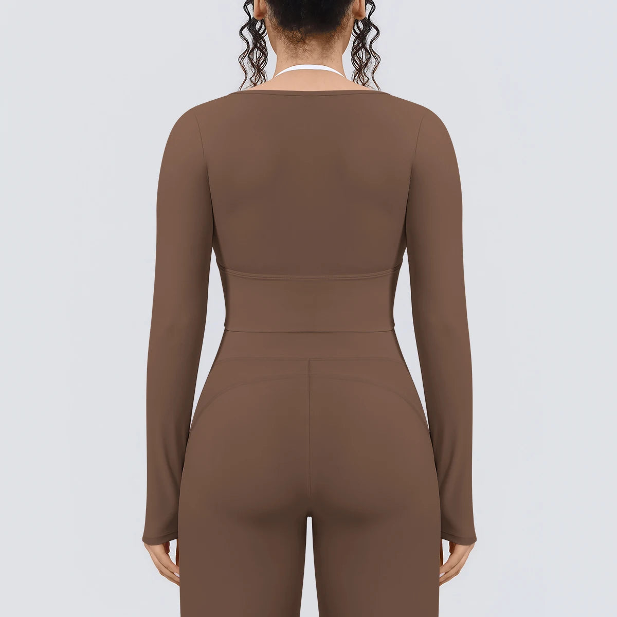 Braunes Damen-Langarmshirt, feuchtigkeitsableitend, Rückansicht, glatt und tailliert, weißer Saum