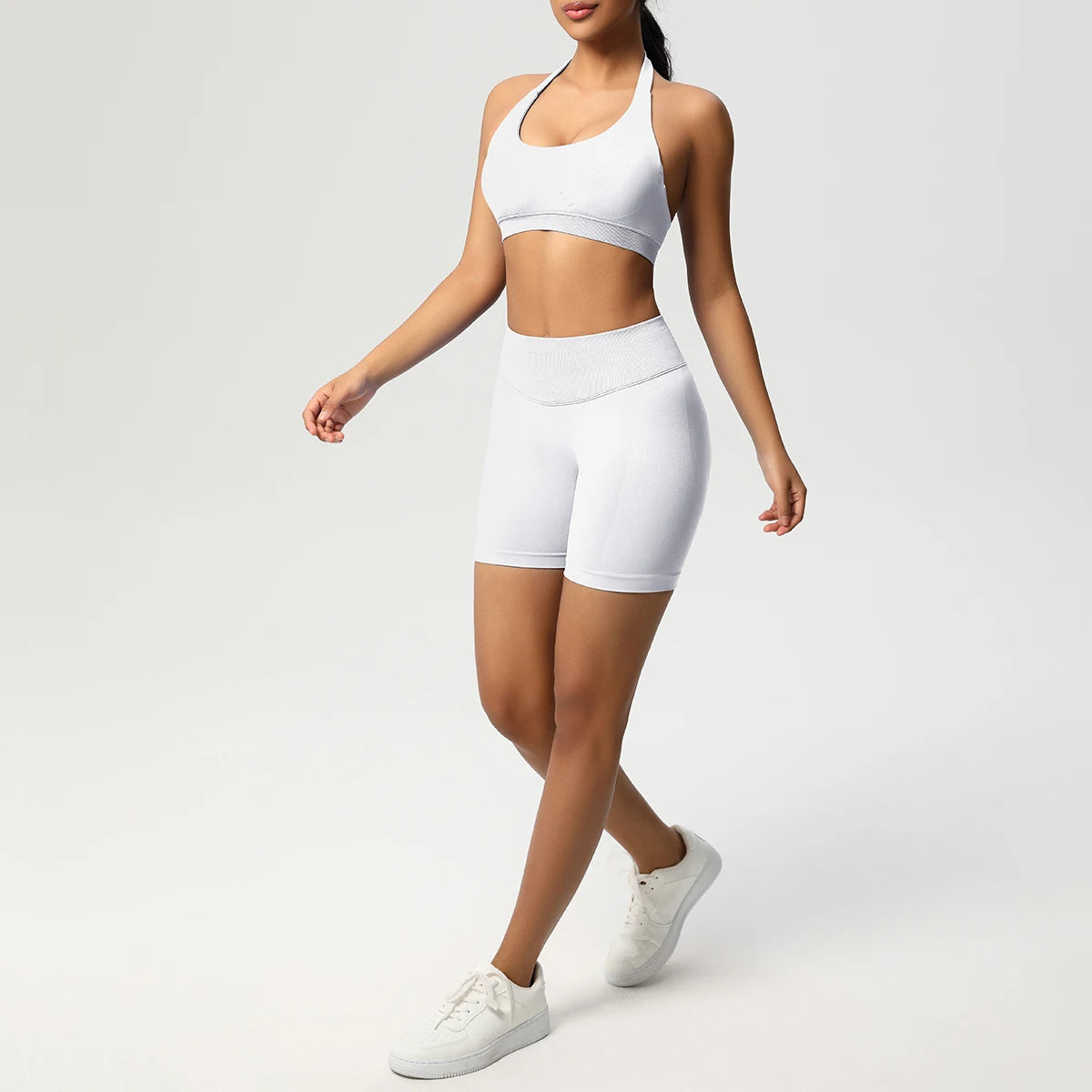 Damen-Fitnessset mit nahtlosem Sport-BH und Laufshorts, weiß
