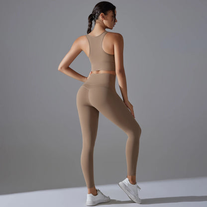 Damen-Yoga-Set in Hellbeige: Crop-Top und Laufhose, ärmellos, eng anliegend