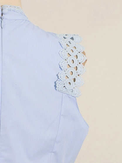 Zweiteiliges Damen-Set mit Rundhals und langen Ärmeln – Farbkontrast-Oberteil und hoch taillierter Rock mit Wellenpunkt-Design