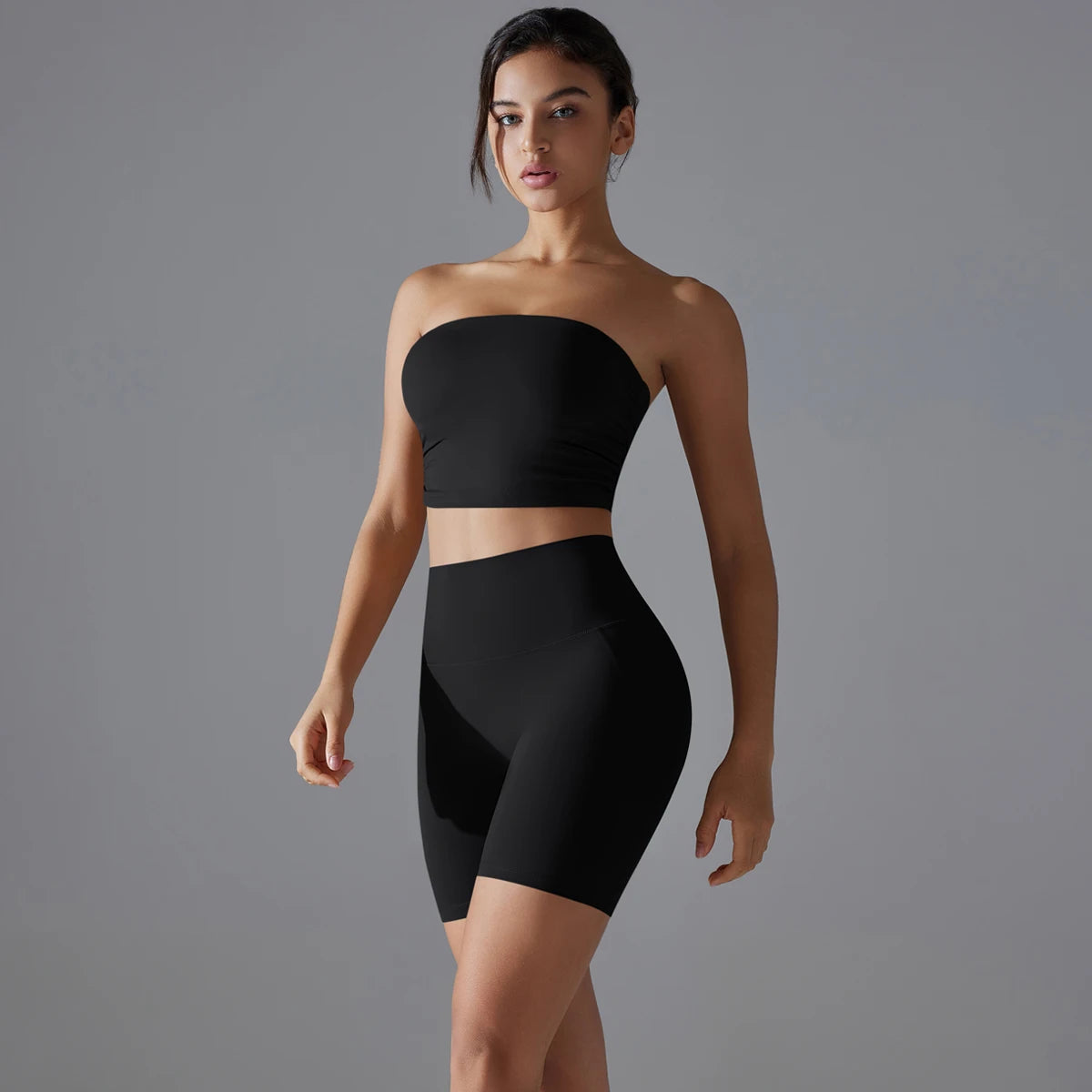 Sport-Shorts mit Push-up-Effekt, schwarz, hoher Bund, glatte Passform