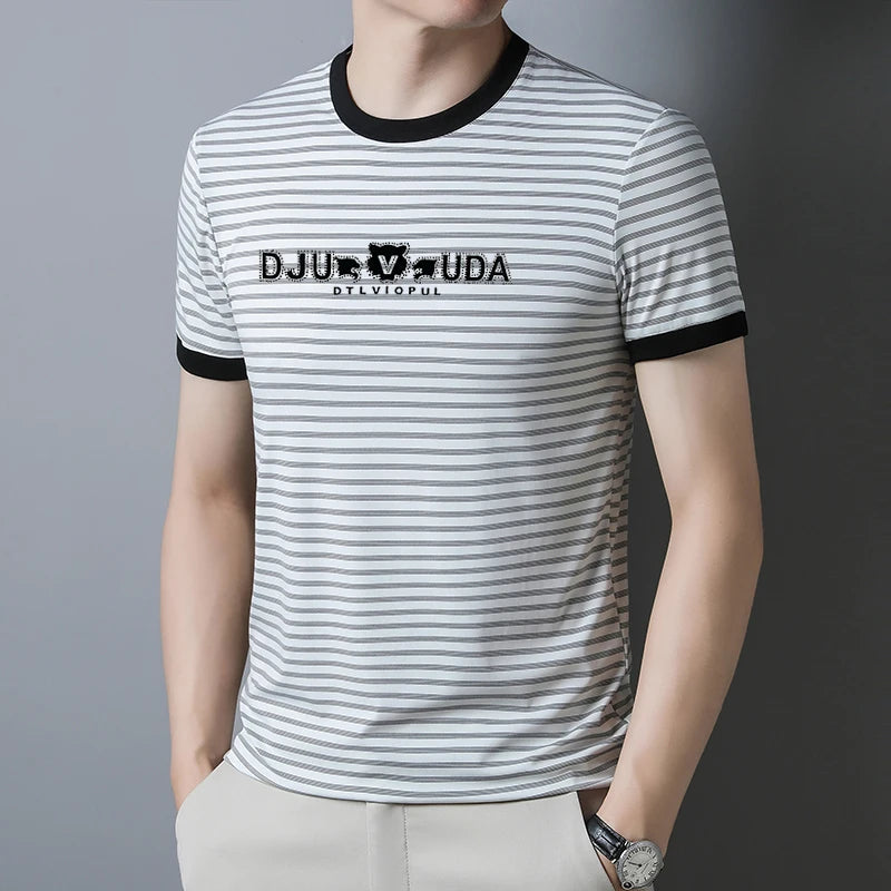 Herren T-Shirt mit Hot Stamp im lässigen Streifendesign für Social Events