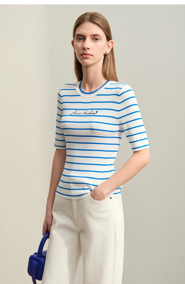 Damen gestreiftes Hemd mit Rundhals und schöner Stickerei für den Sommer