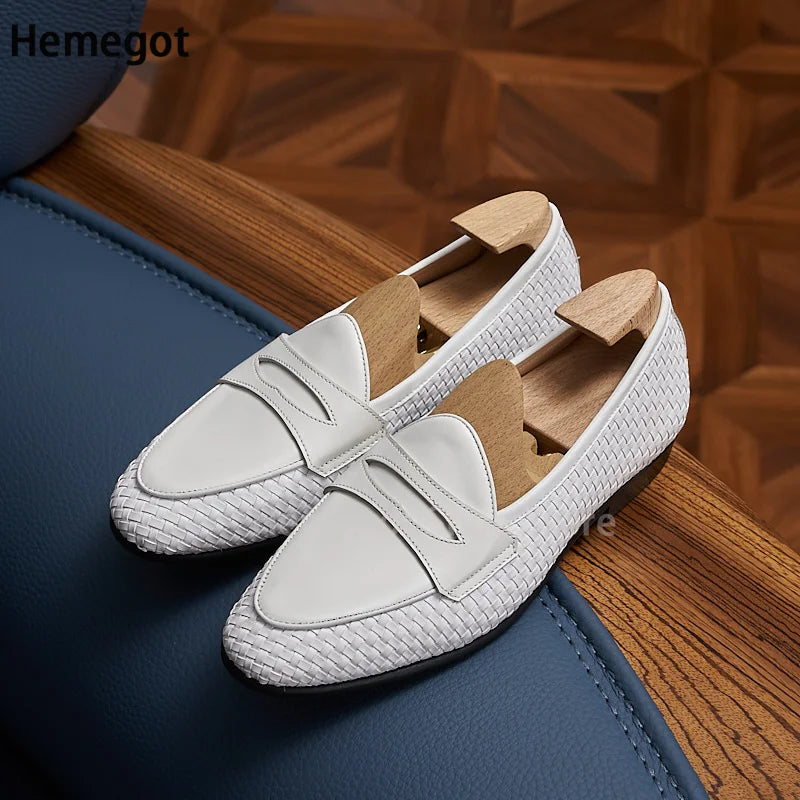Herren-Loafer, weiße Textur mit Schlupfband und Mokassinoptik