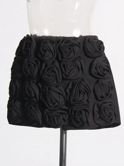 Ärmelloses Damenkleid mit quadratischem Ausschnitt und Applikationen – elegantes, rückenfreies Design mit hoher Taille