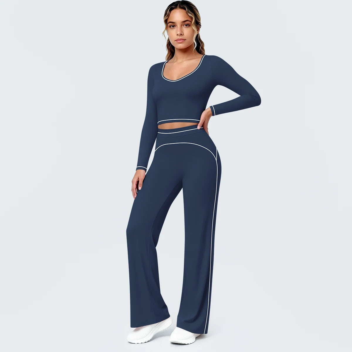 Dunkelblaues Damen Yoga-Set: Langarm-Top mit Cut-out und ausgestellte Leggings
