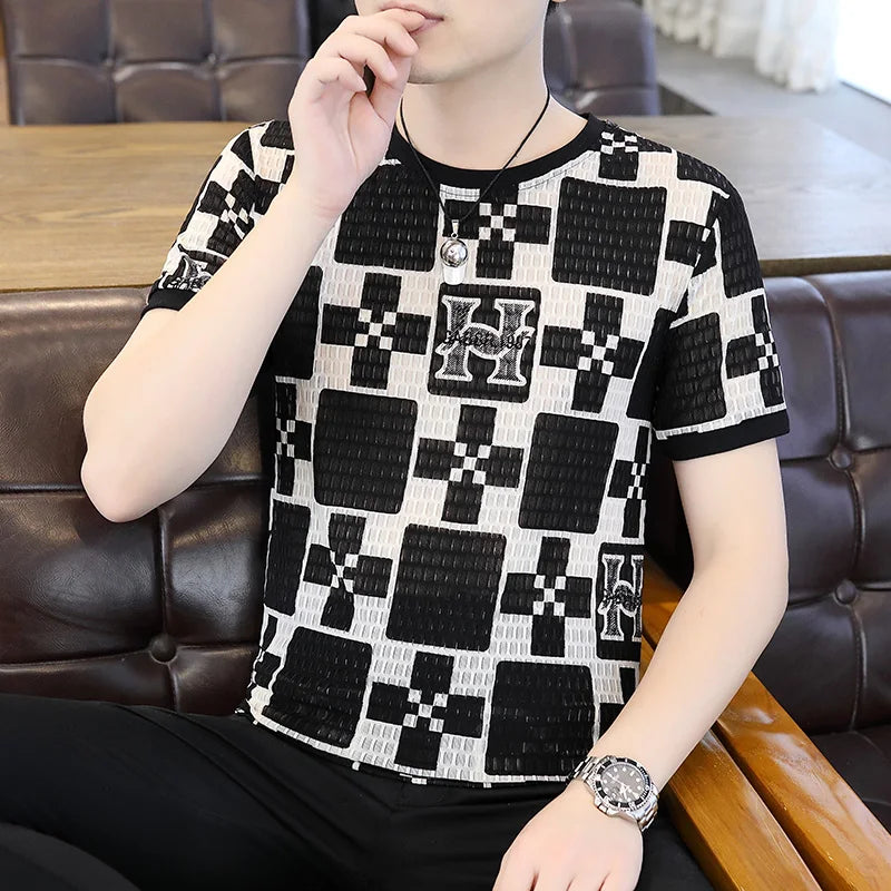 Herren T-Shirt mit geometrischem Druck für lässigen Sommerkomfort