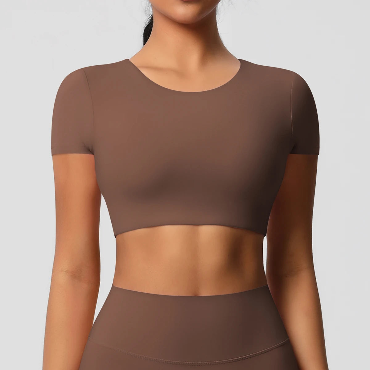 Workout-Top für Damen mit Brustpolstern, braun, kurzarm, eng anliegend