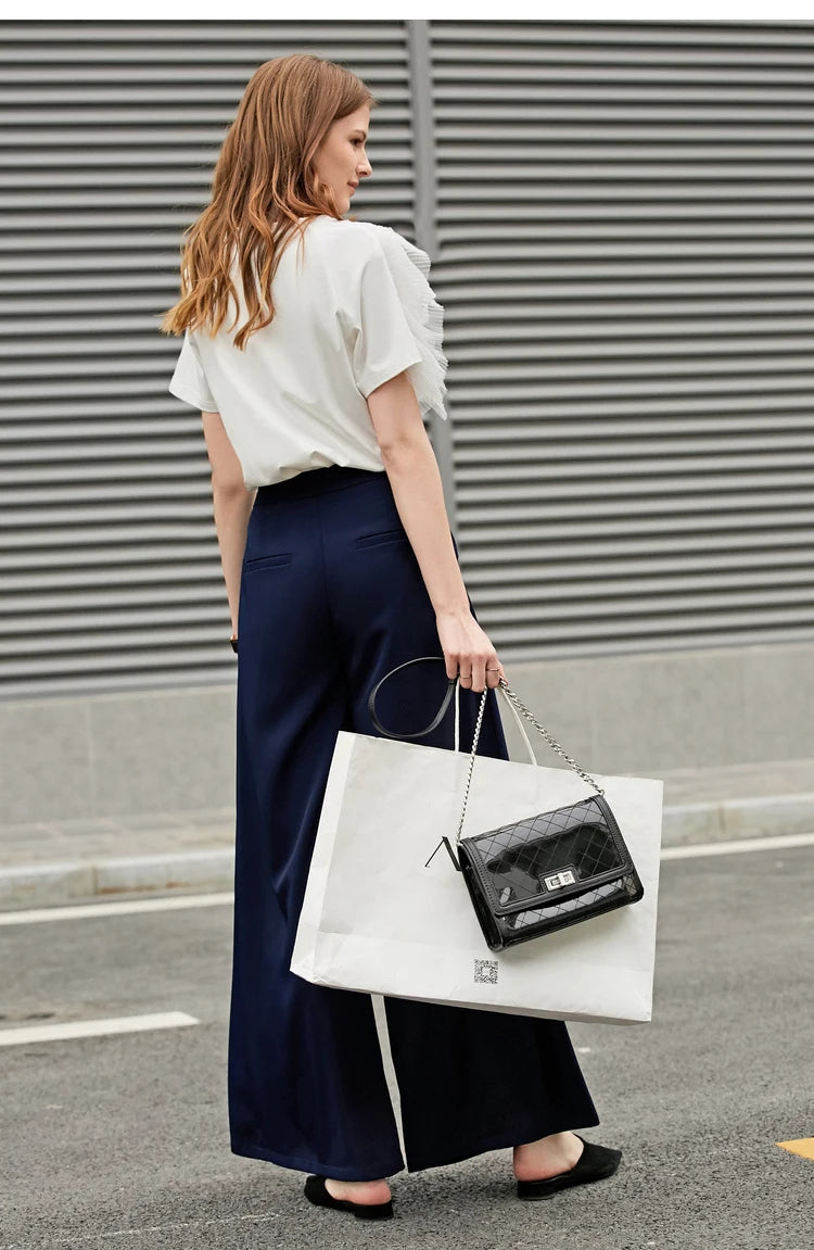 Damen T-Shirt aus mercerisierter Baumwolle im minimalistischen Patchwork-Stil mit Spitze