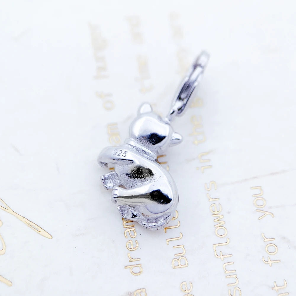 925 Silber-Anhänger mit Gravur „925“ auf der Rückseite und Schlaufe am Katzenmotiv