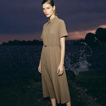Elegantes Damenkleid Mit Reverskragen Und Kordelzug Für Ihr Büro