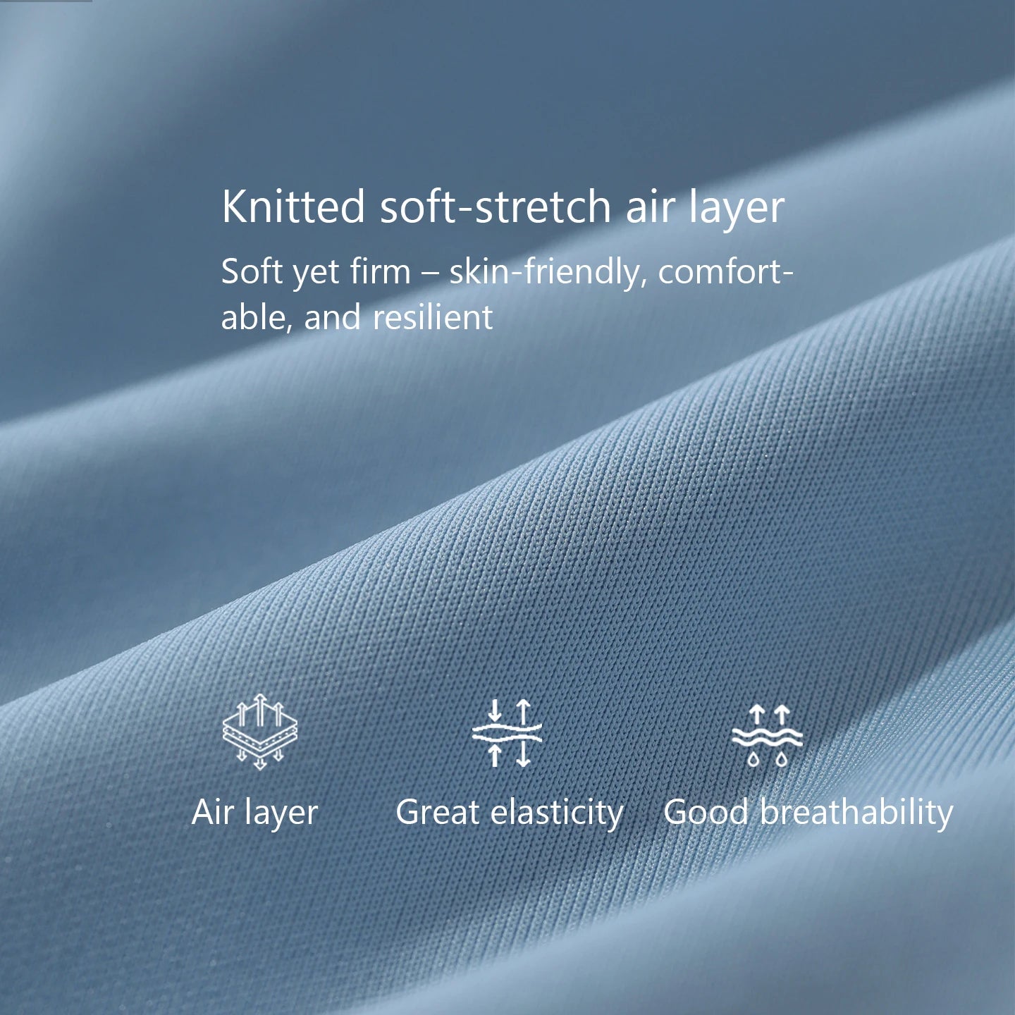 Hellblauer Soft-Stretch Stoff mit feiner Maschenstruktur und atmungsaktiv wirkender Oberfläche