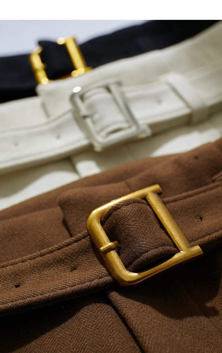 Damen Shorts im minimalistischen Stil mit Gürtel und solider Vintage-Optik