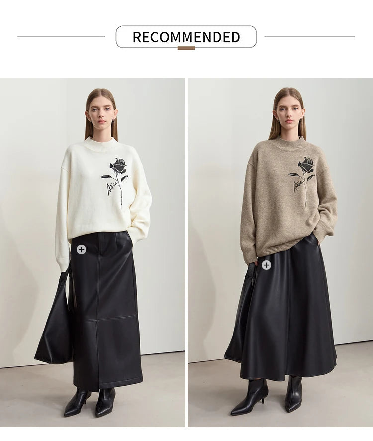 Pullover mit Rosenstickerei und geripptem Rundhalsausschnitt, in Hellbeige und Camel