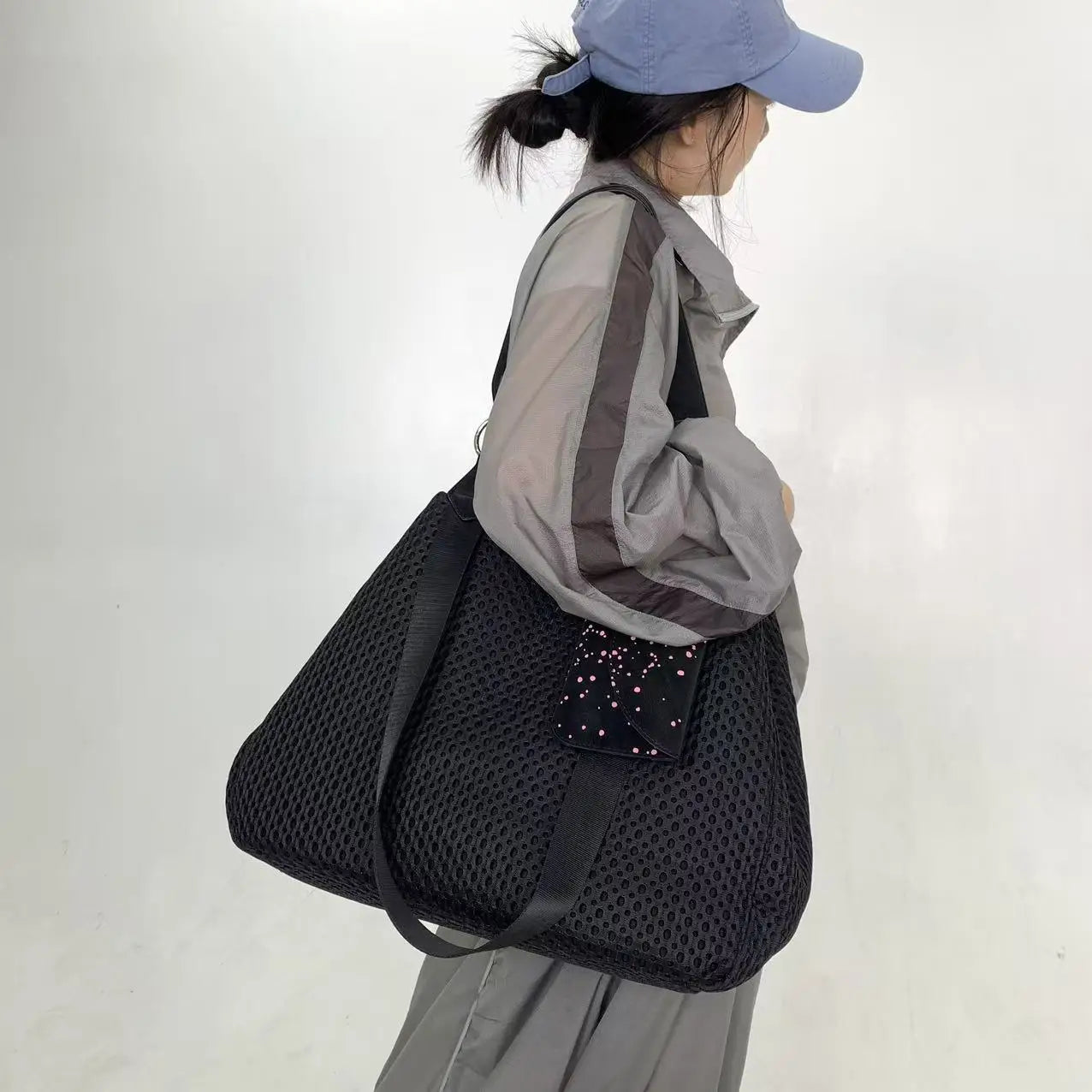 Damen-Shopper aus Netzgewebe mit großem Fassungsvermögen und abnehmbare Mini-Tasche, atmungsaktiv