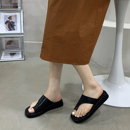 AIYUQI 2025, neue Damen-Hausschuhe, Slip-on-Strandschuhe mit flachen Sohlen, große Damensandalen mit dicken Sohlen