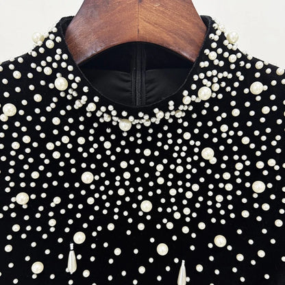 Elegante Damenjacke mit Perlenbesatz und Patchwork-Design, lockere Passform, Reverskragen und langen Ärmeln.
