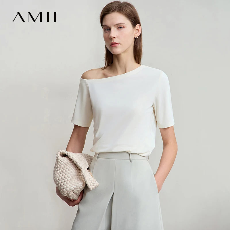 Damen T-Shirt im minimalistischen Stil mit klassischer Slim Fit Passform