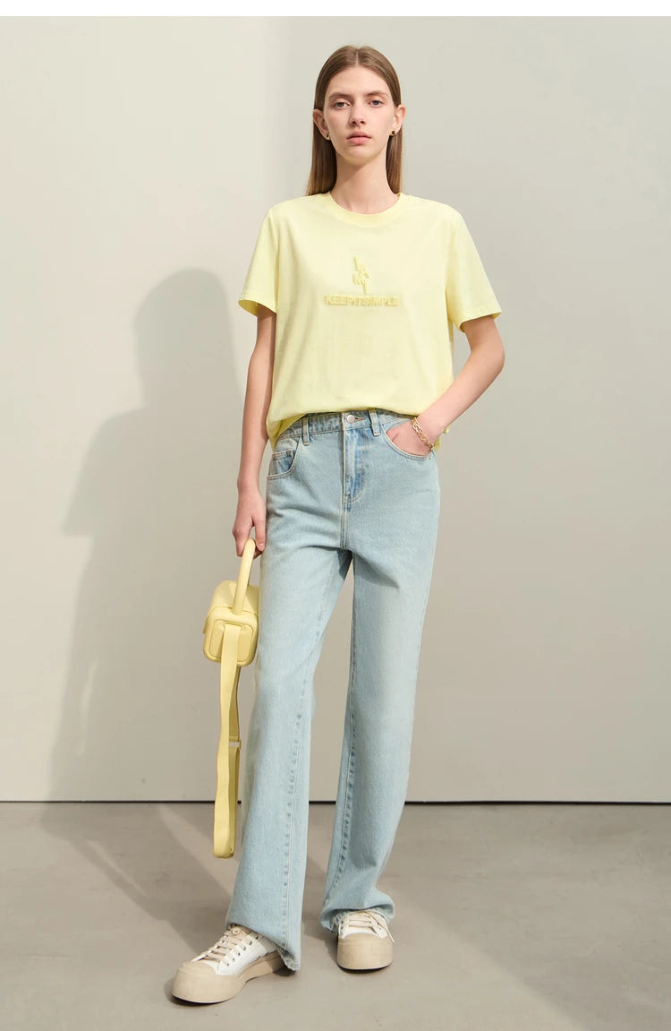 Damen T-Shirt im minimalistischen Stil mit modischer Stickerei und O-Ausschnitt