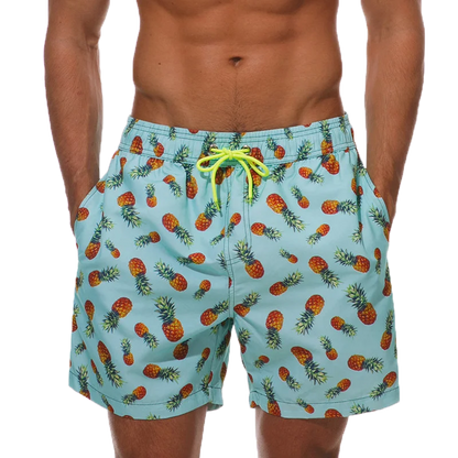 Herren-Badeshorts mit Mesh-Innenslip, verstellbarem Bund und Taschen – ideal für Sport und Freizeit.