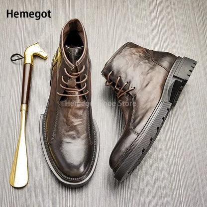 Herren-Schnürboots aus Leder, dunkelbraun, hohe Form, mit dicker Profilsohle