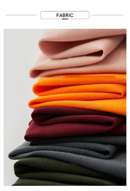 Damen T-Shirt im Minimalismus-Stil mit V-Ausschnitt und halben Ärmeln