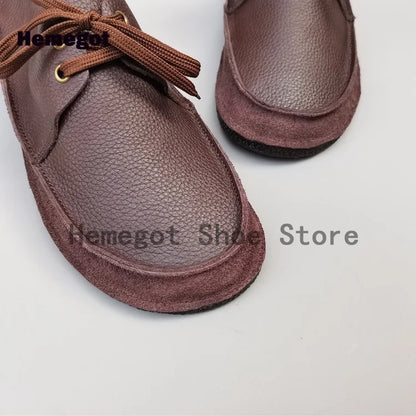 Herren-Schnürschuhe aus Leder, braun, Nahaufnahme Schnürung und Obermaterial