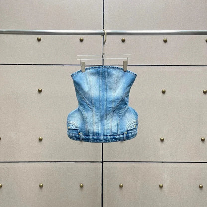 Eleganter Damen-Mantel mit V-Ausschnitt, langen Ärmeln und Patchwork-Design – figurbetont und transparent