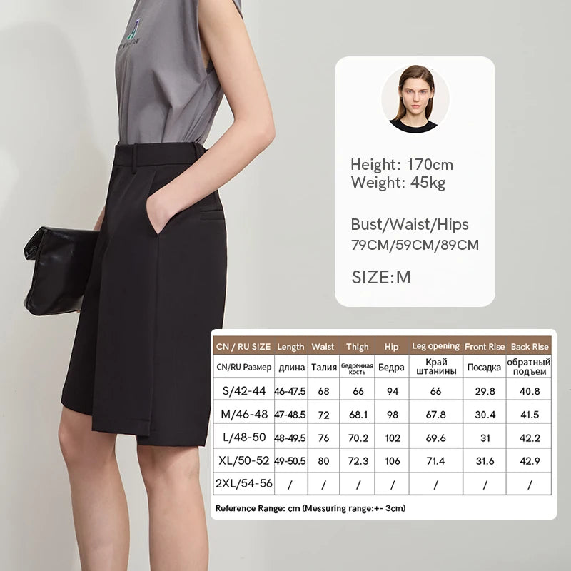 Damen Shorts im minimalistischen Stil mit Tasche für den Sommer