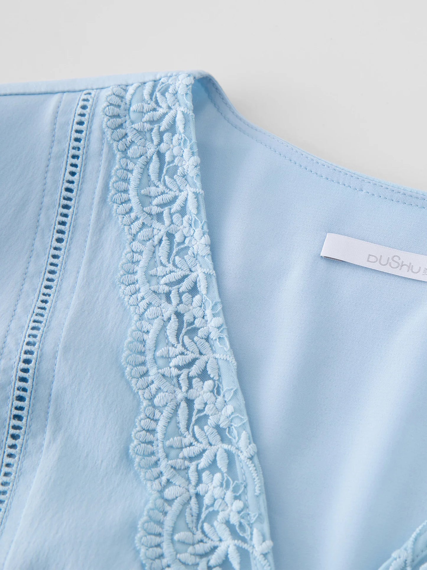 Damenbluse mit Muschelkragen und A-Linien-Schnitt – schmeichelnde Taille, vielseitig von Büro bis Freizeit