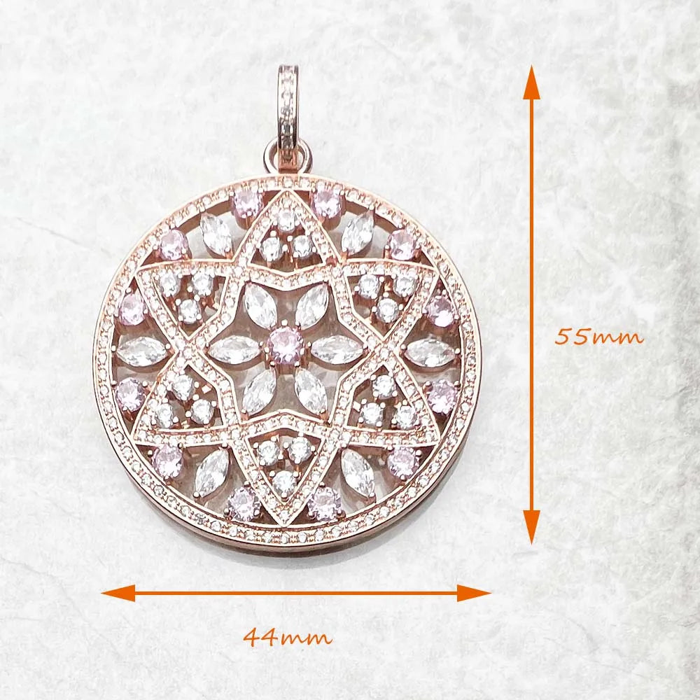Kreisförmiger Roségold-Anhänger mit Kristallornamenten, ca. 44 mm breit und 55 mm lang