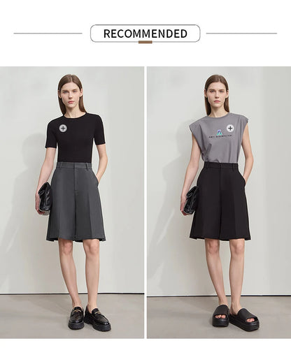 Damen Shorts im minimalistischen Stil mit Tasche für den Sommer