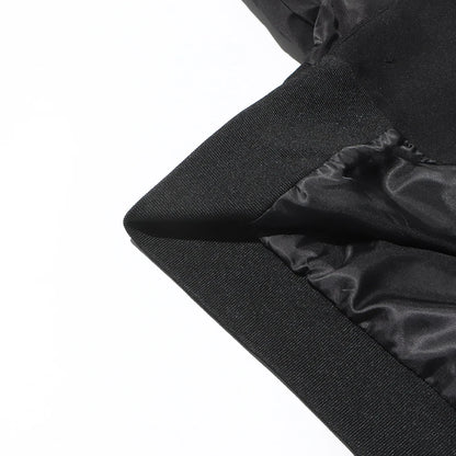 Elegantes Damen-Zweiteiler-Set mit O-Ausschnitt und halblangem Ärmel, bestehend aus farblich abgesetztem Mantel und hoch tailliertem Rock.