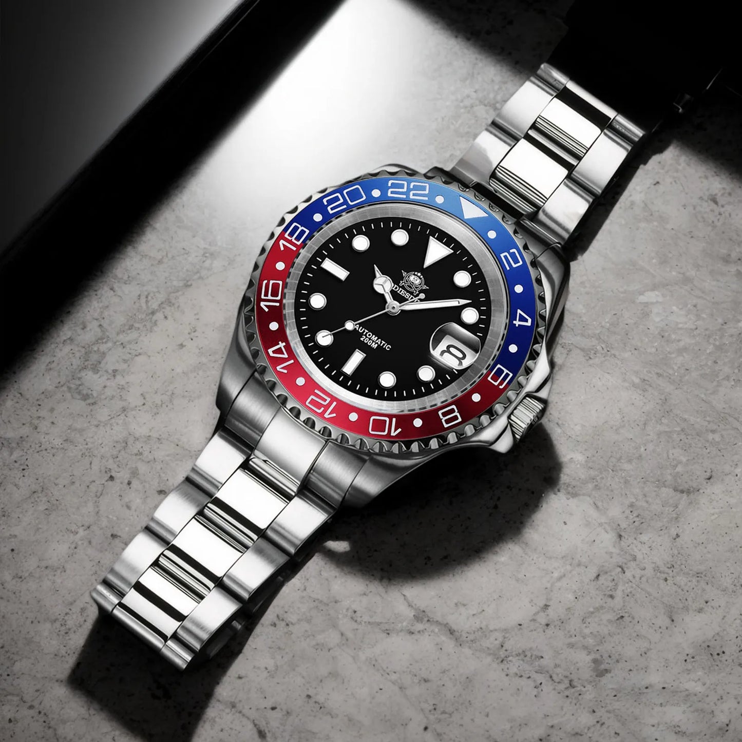 Herren Business-Automatikuhr 8215 Saphirglas 200m wasserdicht GMT Leuchtzeiger