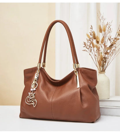 Damen Schultertasche aus Genuine Leather im eleganten Stil